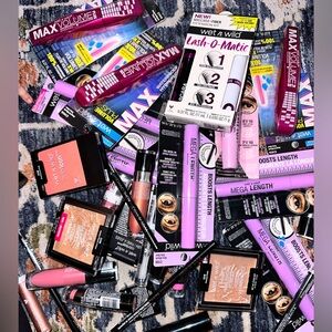 Bundle #99 33 pieces of wet and wild makeup new